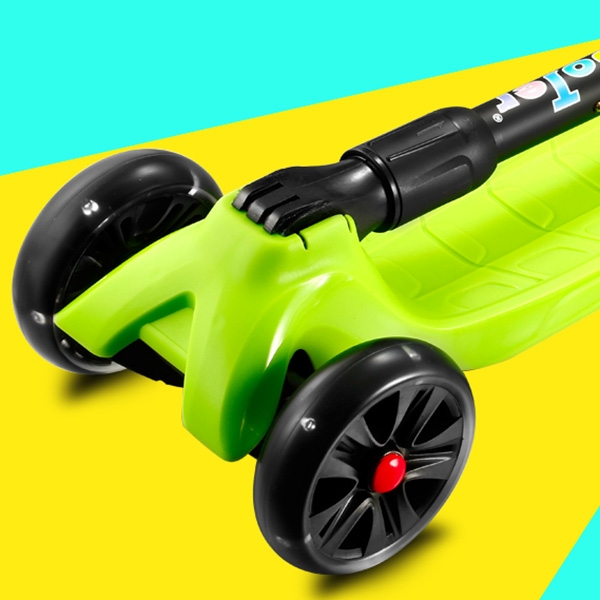 Детский трёхколёсный самокат Scooter Maxi Micar Ultra Candy со светящимися колёсами