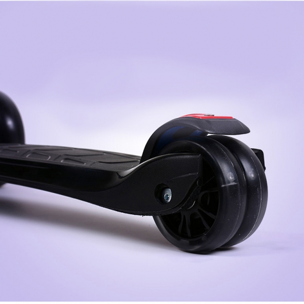 Детский трёхколёсный самокат Scooter Maxi Micar Ultra Candy со светящимися колёсами
