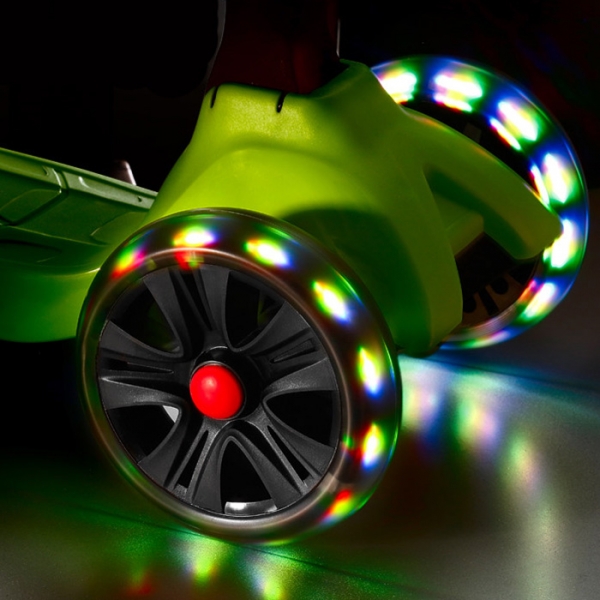 Детский трёхколёсный самокат Scooter Maxi Micar Ultra Candy со светящимися колёсами